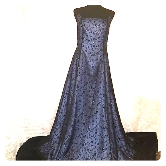 Morgan & Co. Dresses & Skirts - Midnight blue beaded gown 🎉🎉HP🎉🎉